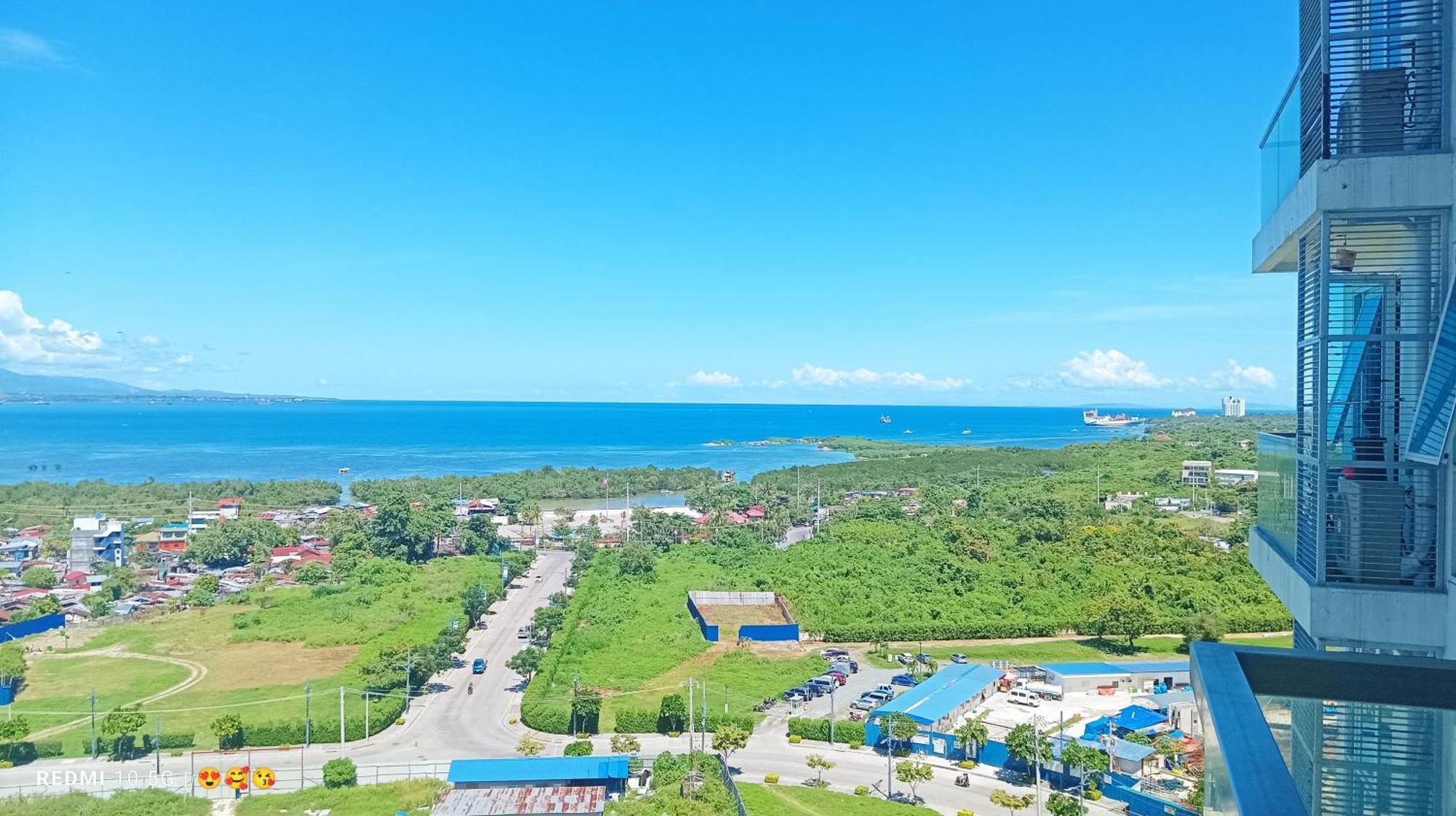 Mactan Newtown Beach Condo Lapu-Lapu City Exteriör bild
